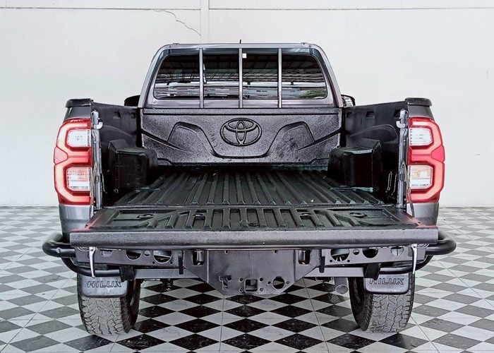 Used 8
                    TOYOTA
                     for Sale Image