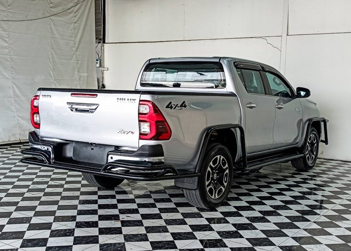 Used 8
                    TOYOTA
                     for Sale Image