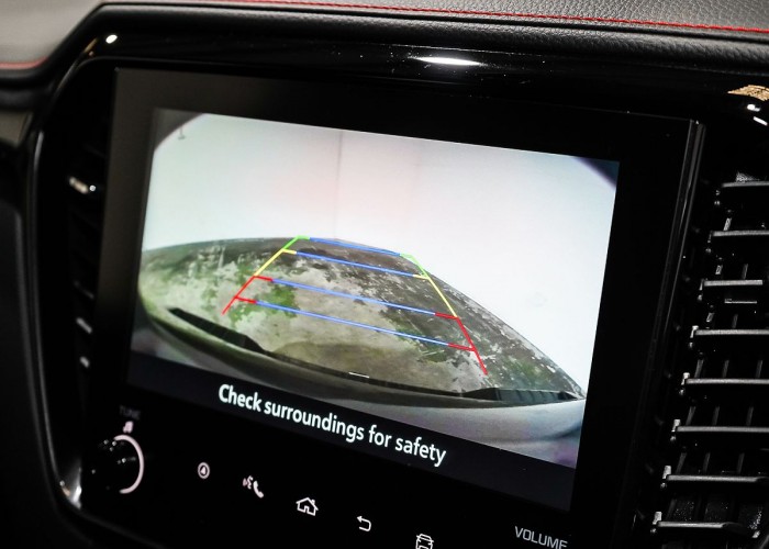 Used 1
                    ISUZU
                     for Sale Image