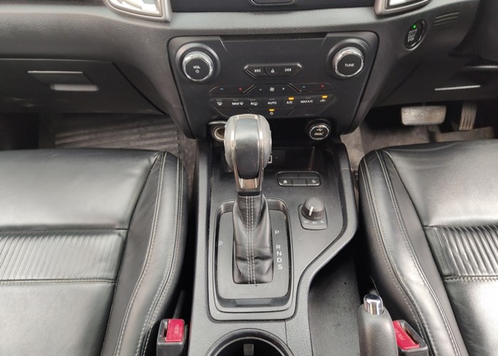 Used 8
                    FORD
                     for Sale Image