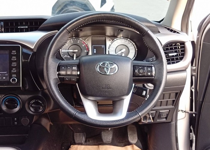 Used 12
                    TOYOTA
                     for Sale Image