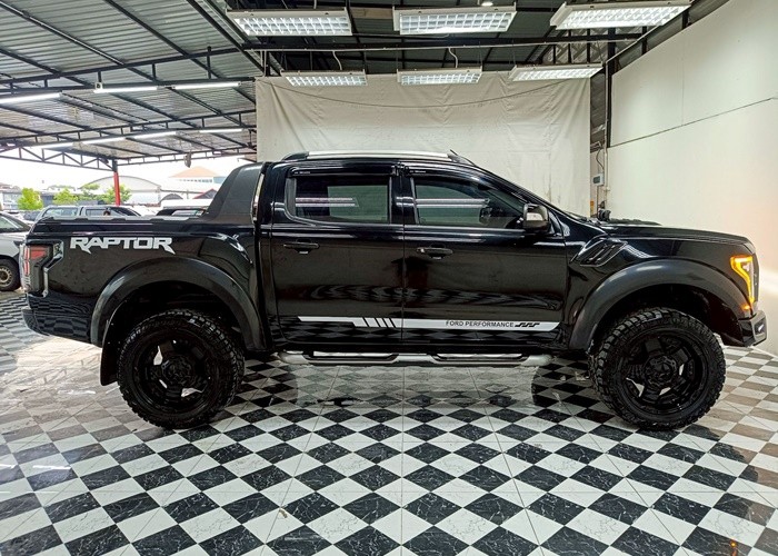 Used 8
                    FORD
                     for Sale Image