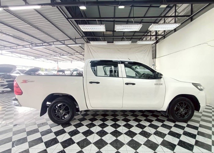 Used 9
                    TOYOTA
                     for Sale Image