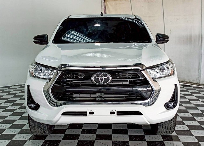 Used 8
                    TOYOTA
                     for Sale Image