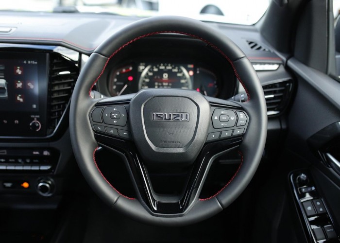 Used 1
                    ISUZU
                     for Sale Image